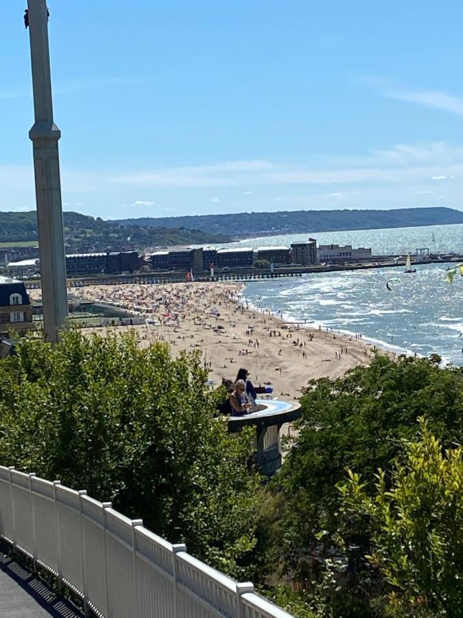 Appartement Face Mer Avec Terrasse Et Parking Trouville-sur-Mer Kültér fotó