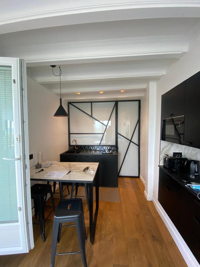 Appartement Face Mer Avec Terrasse Et Parking Trouville-sur-Mer Kültér fotó
